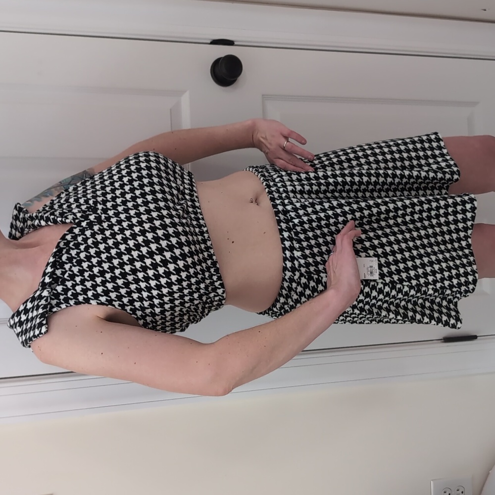 NWT SO Houndstooth Matching Skirt & Top set Kohl's sz M